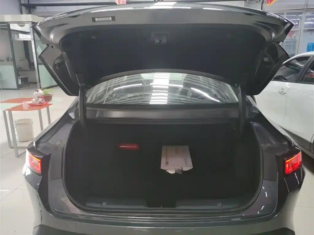 Changan Eado PHEV 2025 Smart Blue Whale 145KM Battleship Edition — миниатюра 19