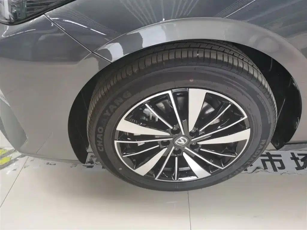 Changan Eado PHEV 2025 Smart Blue Whale 145KM Battleship Edition — миниатюра 23