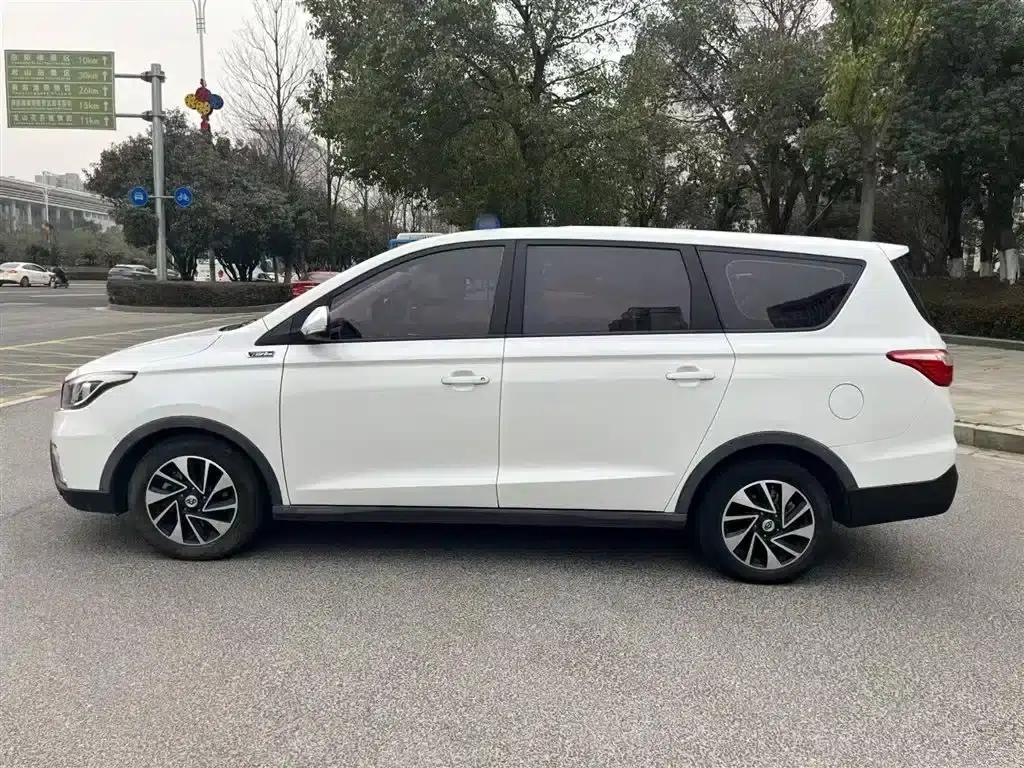 Changan Oushang A800 2017 1.5T Automatic Comfort Model — миниатюра 5