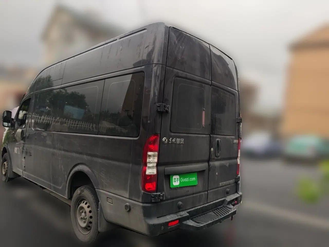 Dongfeng Yufeng 2021 2.3T Front-Drive Logistics Van Long Wheelbase High Roof 6–9 Seats China VI Standard M9T — миниатюра 4