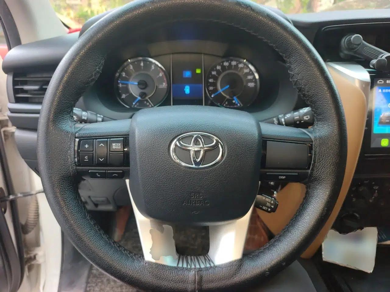 Toyota Fortuner  — миниатюра 11