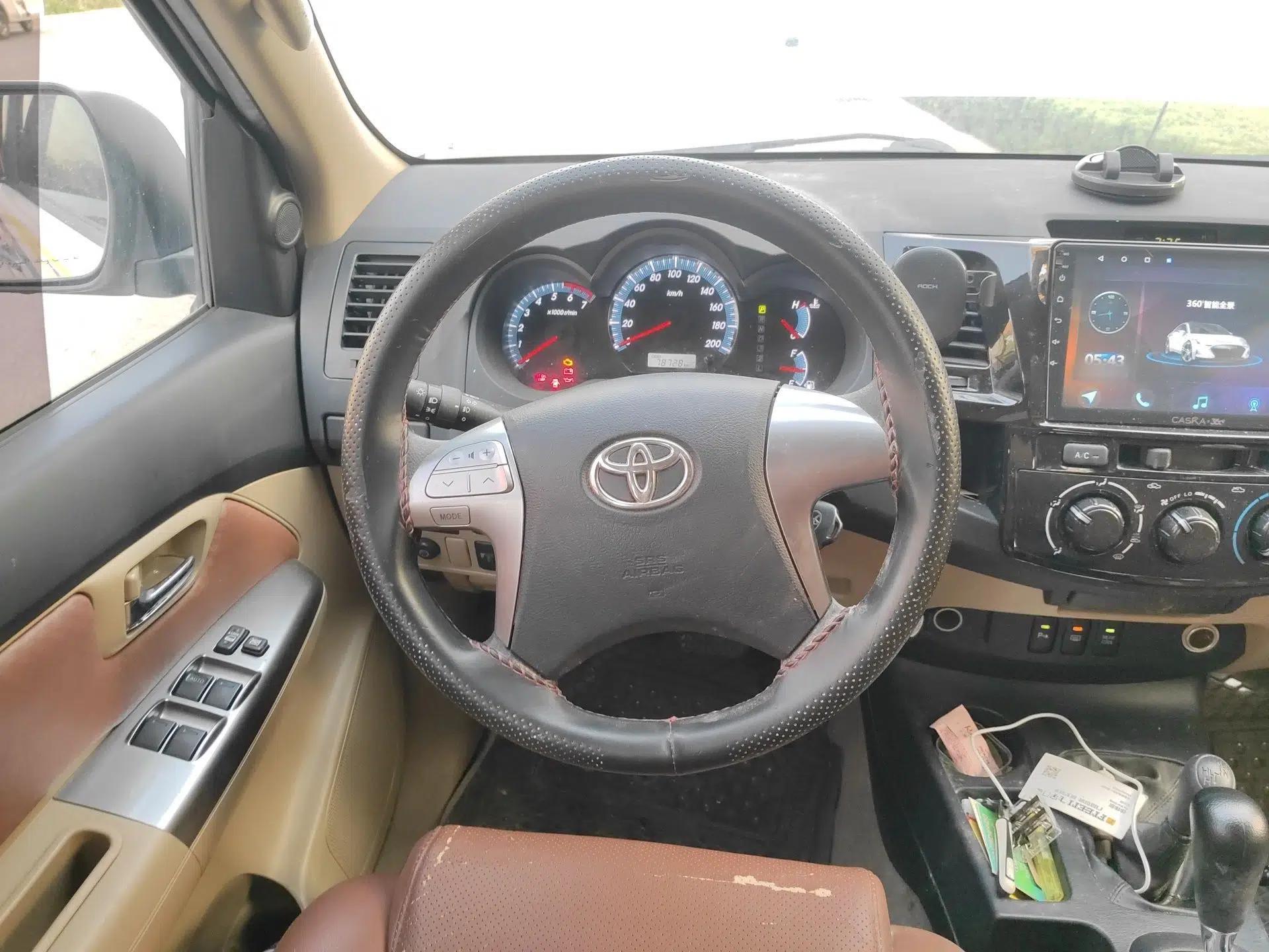 Toyota Fortuner  — миниатюра 11