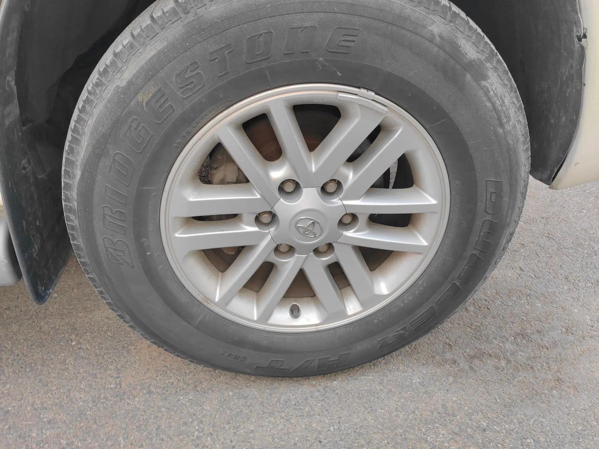 Toyota Fortuner  — миниатюра 8