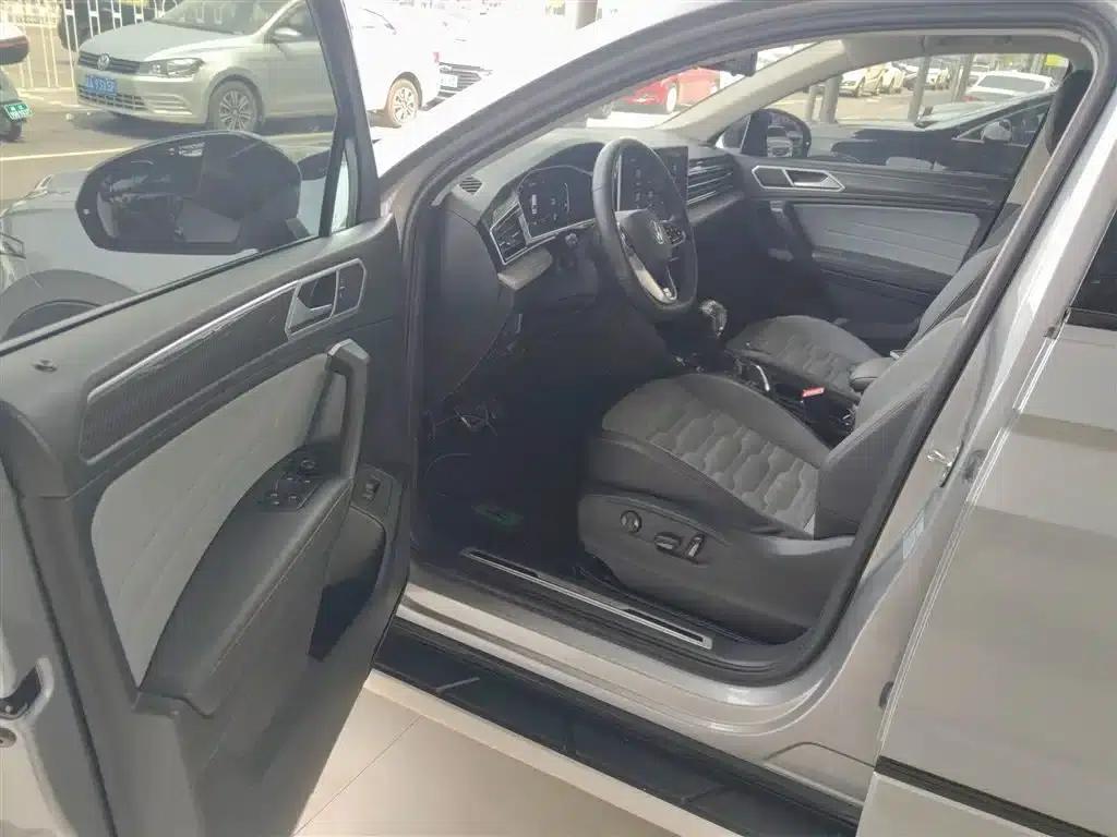 Tiguan X 2023 330TSI 2WD Flagship Edition — миниатюра 12
