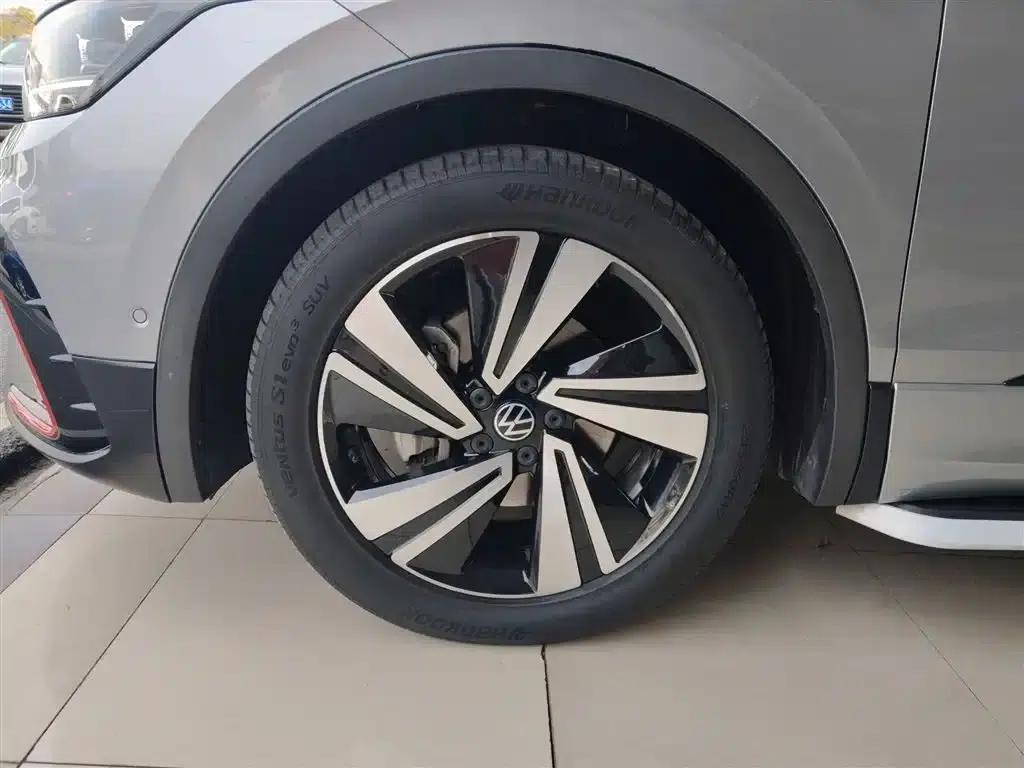 Tiguan X 2023 330TSI 2WD Flagship Edition — миниатюра 25