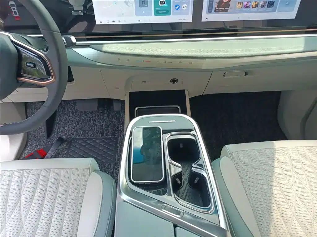 Everyone 9 2022 Long Range Mountain Six-Seater Edition — миниатюра 13