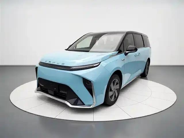 Everyone 9 2022 Long Range Mountain Six-Seater Edition