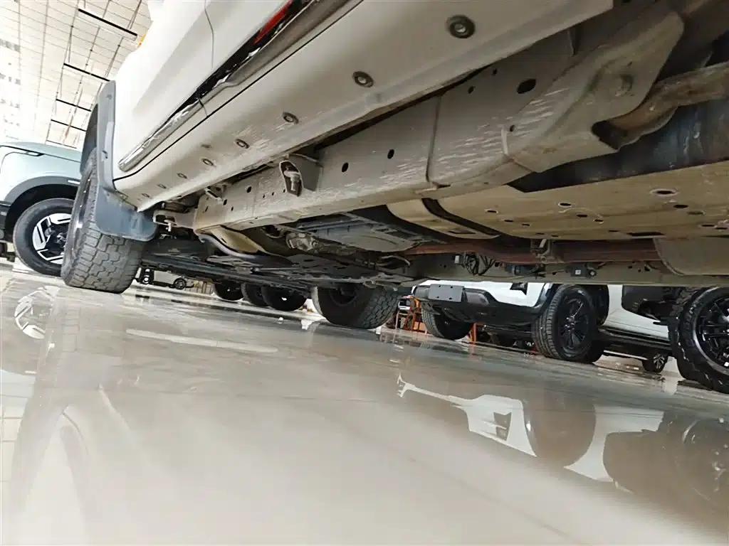 Maxus T90 2022 2.0T Diesel Automatic 4WD SAIC New Zealand Demon King Standard Box — миниатюра 21