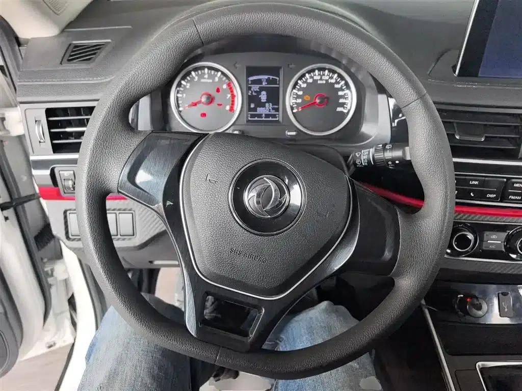 Fengxing T5 2021 1.6L Manual Comfort Model — миниатюра 3