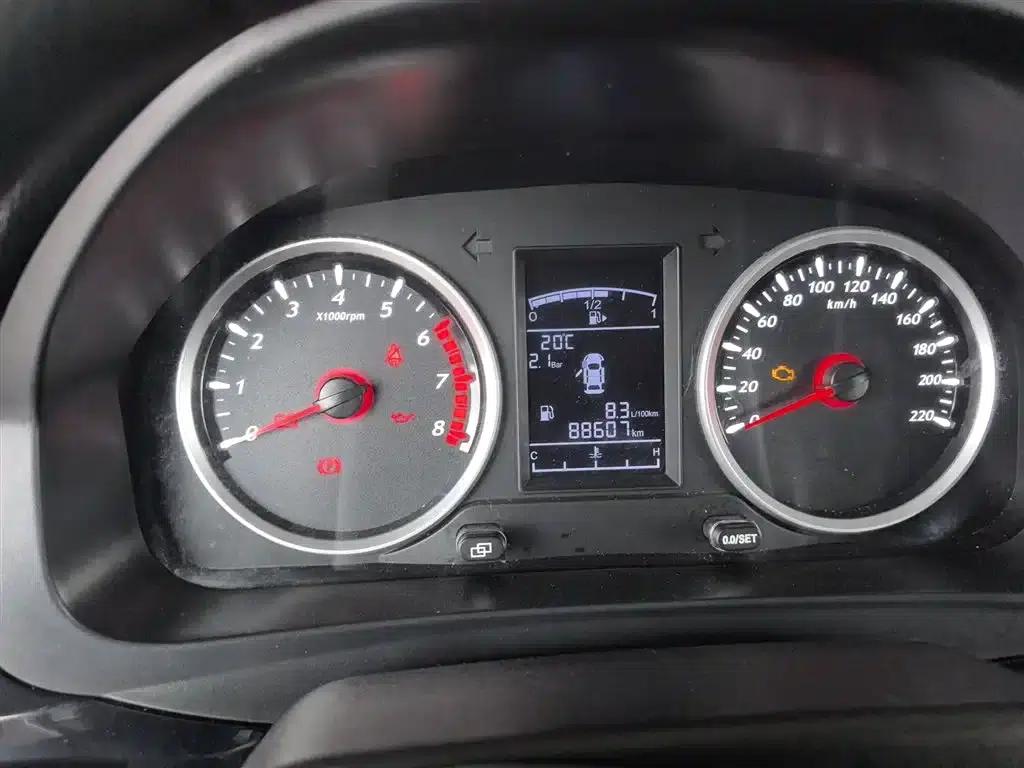 Fengxing T5 2021 1.6L Manual Comfort Model — миниатюра 4