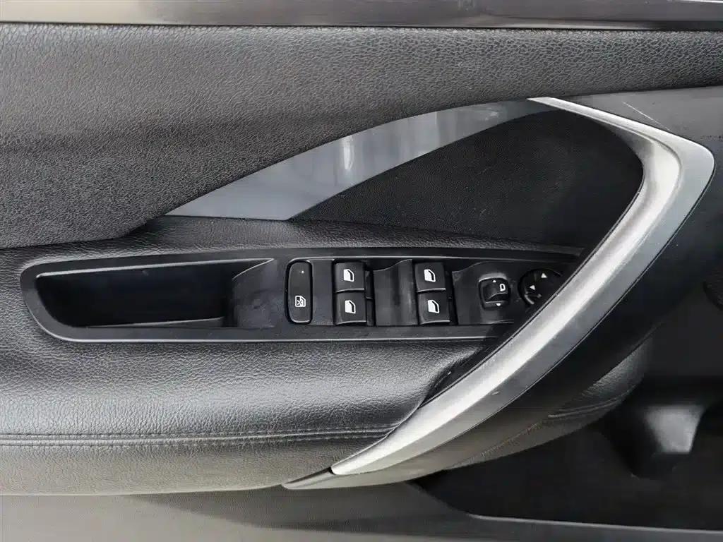 DS 5LS 2014 1.6T Elegant Edition THP160 — миниатюра 9