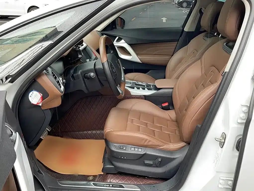 DS 5 2015 1.8T Premium Edition THP200 — миниатюра 13