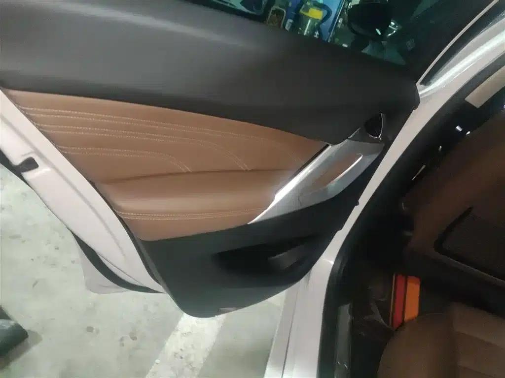 DS 5 2015 1.8T Premium Edition THP200 — миниатюра 18