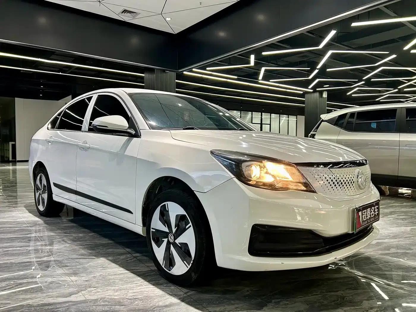 Dongfeng Fengshen E70 2023 Model 500 Smart Edition: Lithium Iron Phosphate Fuel Cell, 48.6kWh, 120kW — миниатюра 3