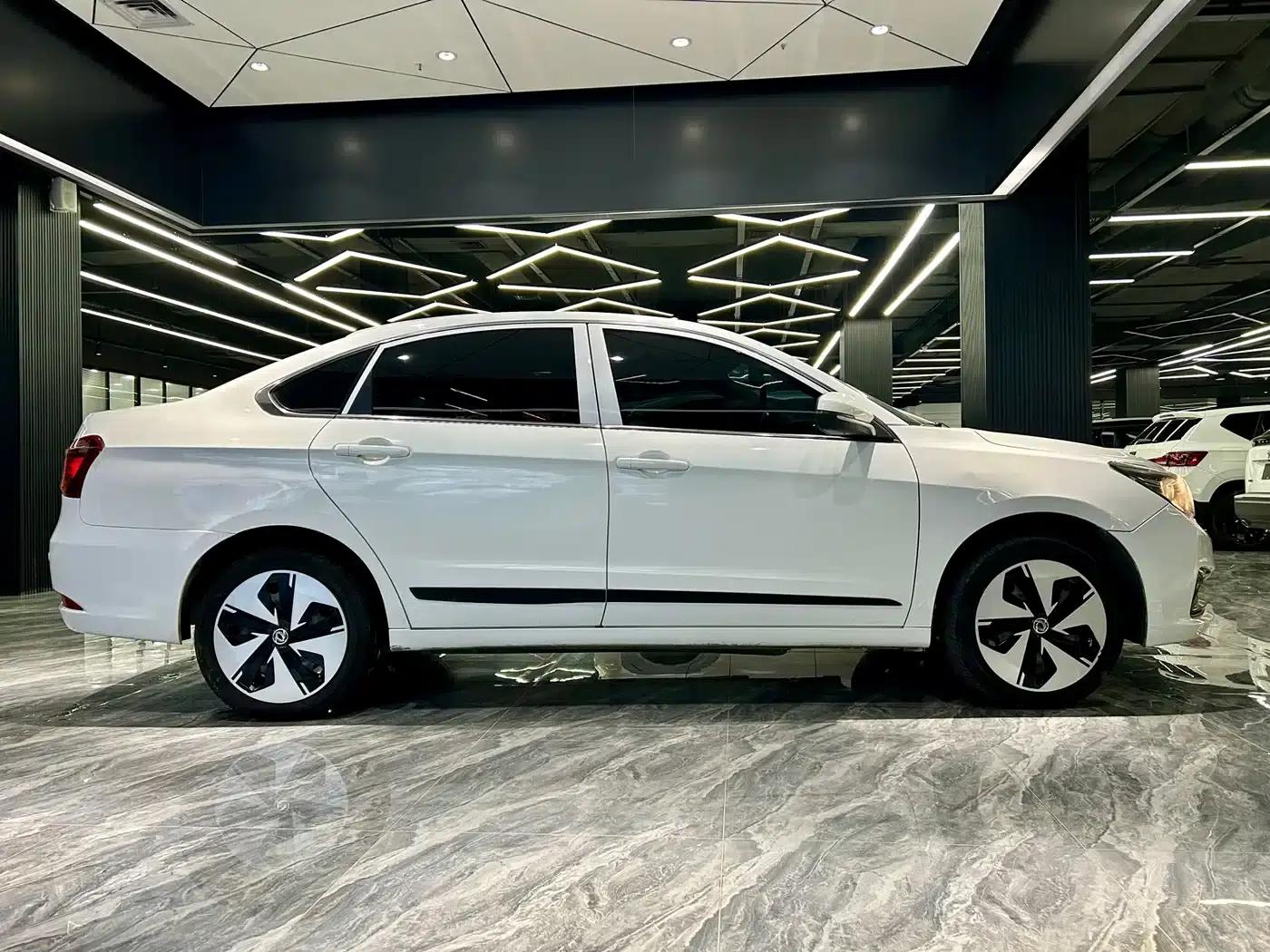 Dongfeng Fengshen E70 2023 Model 500 Smart Edition: Lithium Iron Phosphate Fuel Cell, 48.6kWh, 120kW — миниатюра 4