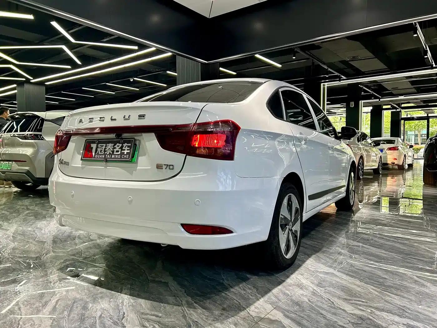 Dongfeng Fengshen E70 2023 Model 500 Smart Edition: Lithium Iron Phosphate Fuel Cell, 48.6kWh, 120kW — миниатюра 5