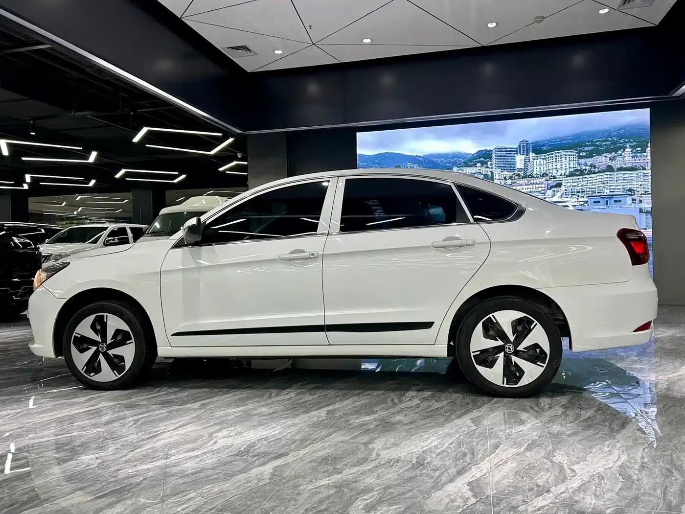 Dongfeng Fengshen E70 2023 Model 500 Smart Edition: Lithium Iron Phosphate Fuel Cell, 48.6kWh, 120kW — миниатюра 8
