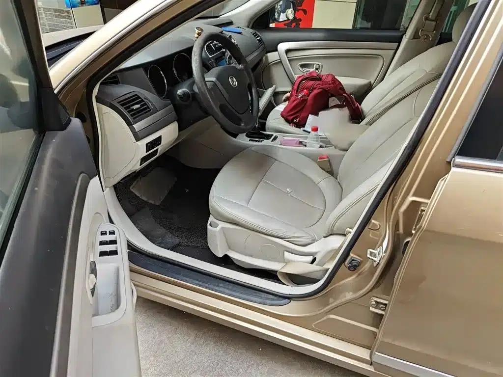Dongfeng Fengshen A60 2016 Model 1.5L Automatic Deluxe — миниатюра 14