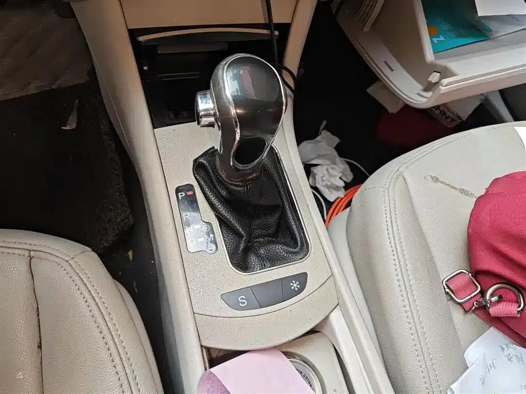 Dongfeng Fengshen A60 2016 Model 1.5L Automatic Deluxe — миниатюра 7