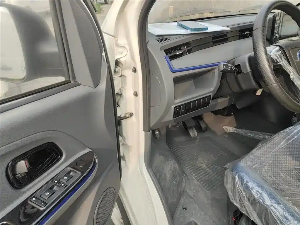 Yufeng EM27 2024 Model EM27L EVE Energy 41.86kWh — миниатюра 16