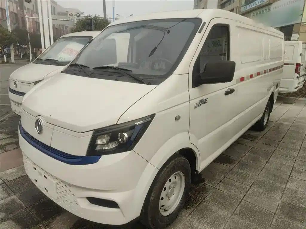 Yufeng EM27 2024 Model EM27L EVE Energy 41.86kWh — миниатюра 1