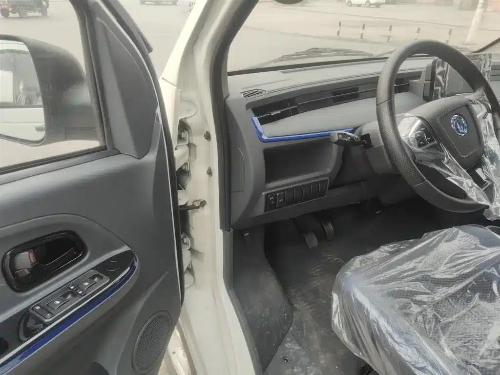Yufeng EM27 2024 Model EM27L EVE Energy 41.86kWh — миниатюра 16