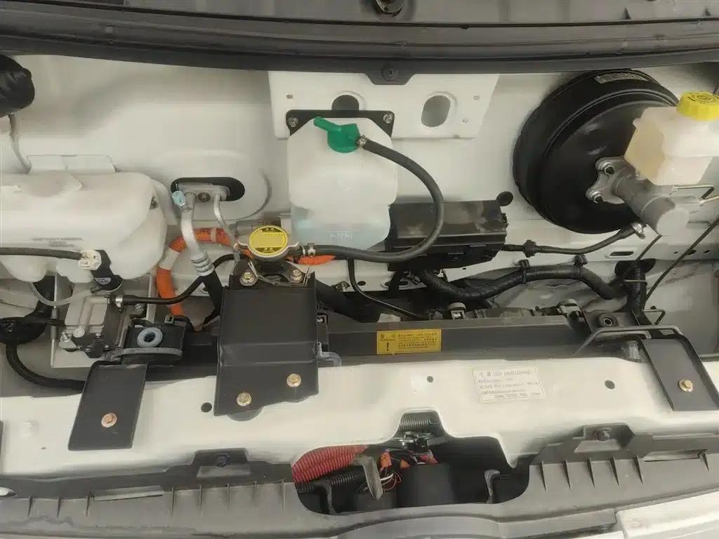 Yufeng EM27 2024 Model EM27L EVE Energy 41.86kWh — миниатюра 20