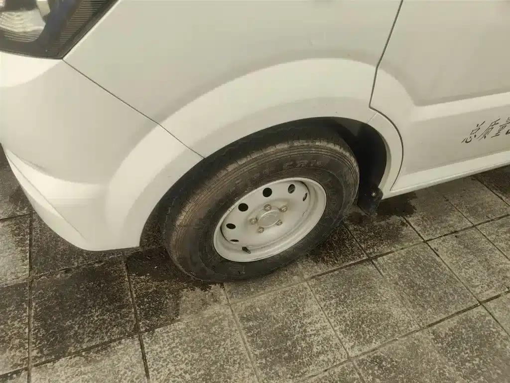 Yufeng EM27 2024 Model EM27L EVE Energy 41.86kWh — миниатюра 23