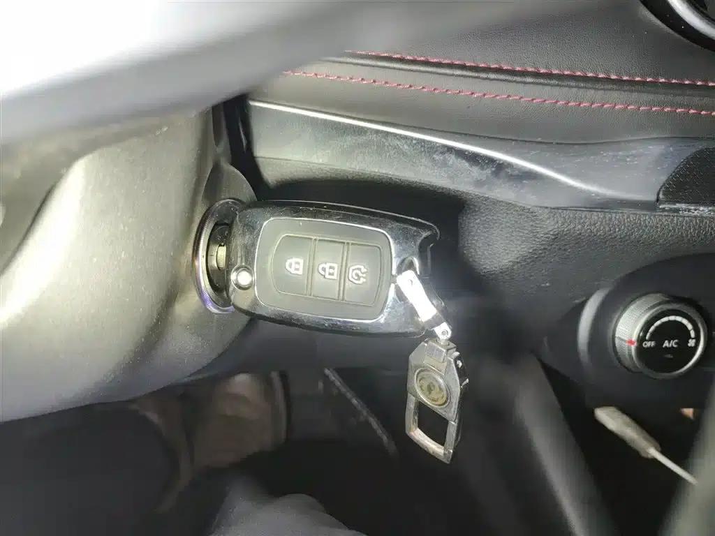 Fengguang 500 2022 Model 1.5L Manual Enjoyment Edition — миниатюра 12