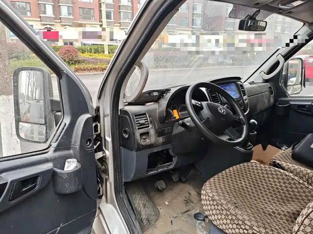 Yufeng 2021 2.3T Power King Rear-Wheel Drive Logistics Van, Long Wheelbase, High Roof, Dual Rear Tires, 6-9 Seats, National VI Emission Standard M9T — миниатюра 14