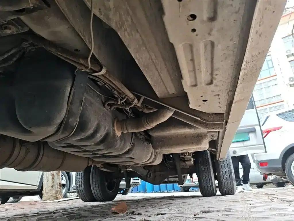 Yufeng 2021 2.3T Power King Rear-Wheel Drive Logistics Van, Long Wheelbase, High Roof, Dual Rear Tires, 6-9 Seats, National VI Emission Standard M9T — миниатюра 19
