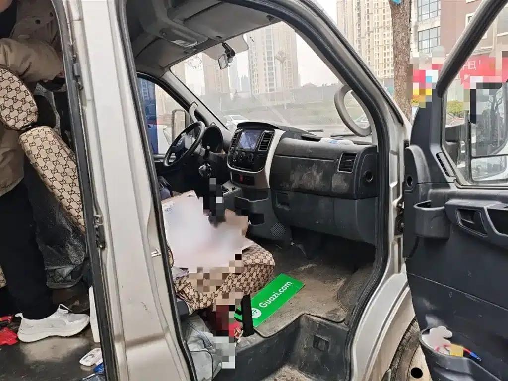 Yufeng 2021 2.3T Power King Rear-Wheel Drive Logistics Van, Long Wheelbase, High Roof, Dual Rear Tires, 6-9 Seats, National VI Emission Standard M9T — миниатюра 20