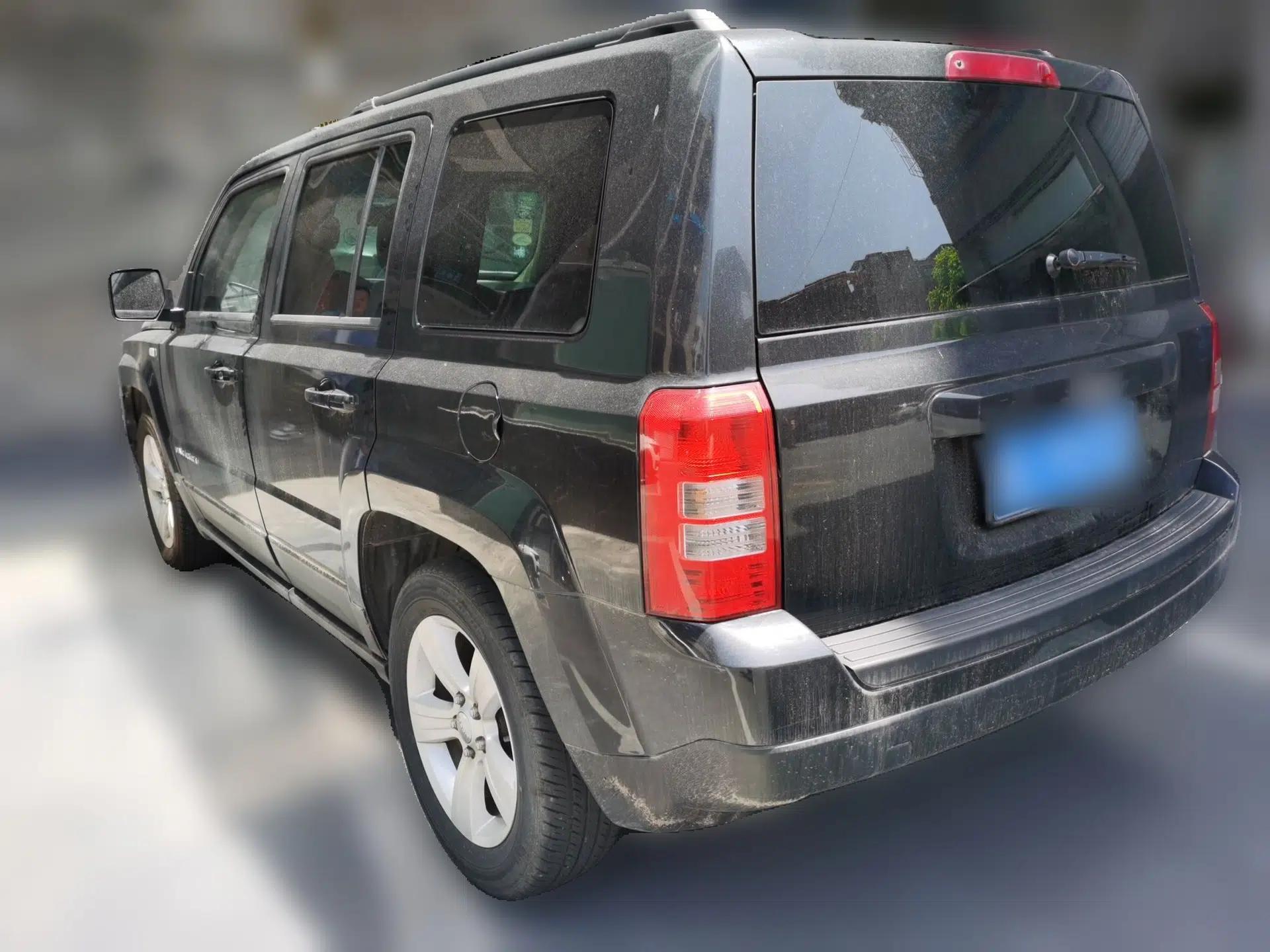 Jeep Patriot 2014 2.0L Sport Enhanced Edition — миниатюра 4