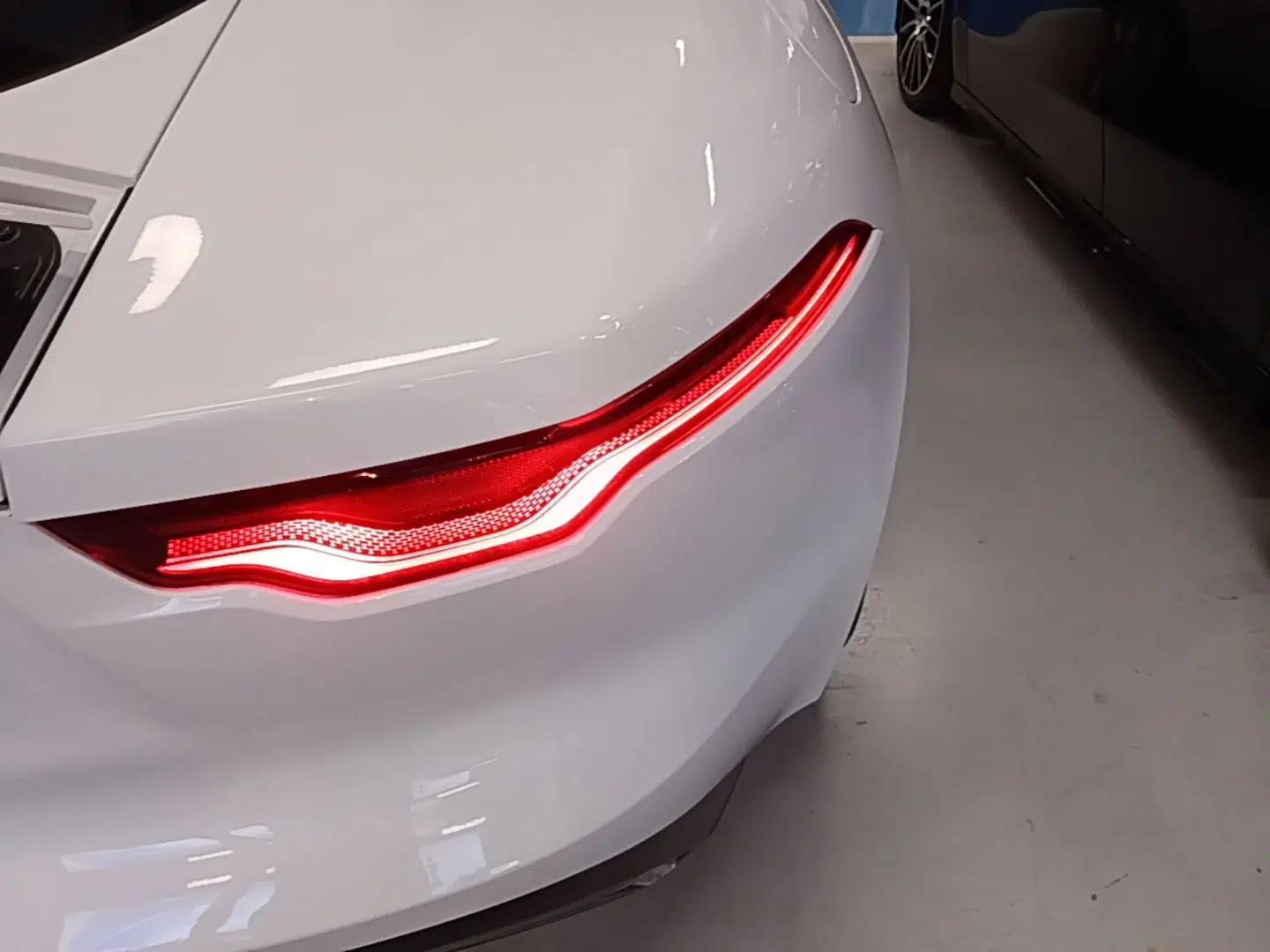 Jaguar F-TYPE 2021 P300 Rear-Drive First Edition Hardtop Version — миниатюра 8