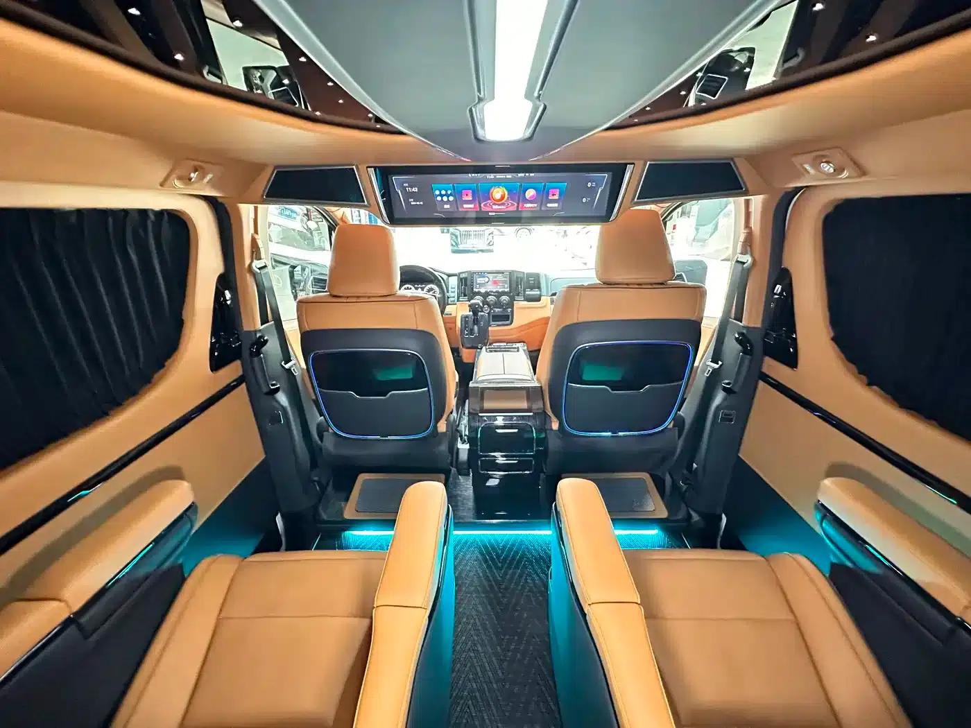 2023 HIACE 3.5L Automatic — миниатюра 12