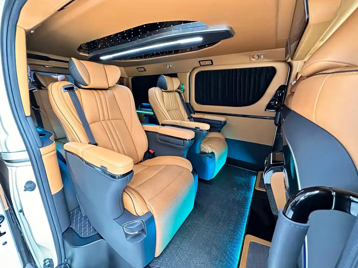 2023 HIACE 3.5L Automatic — миниатюра 17