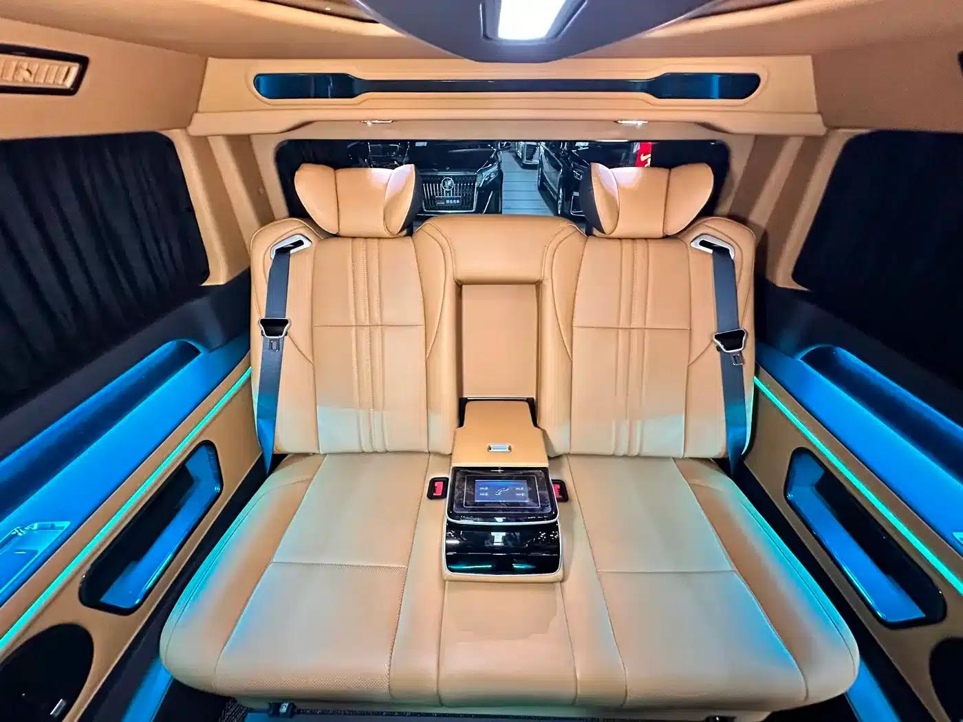 2023 HIACE 3.5L Automatic — миниатюра 19