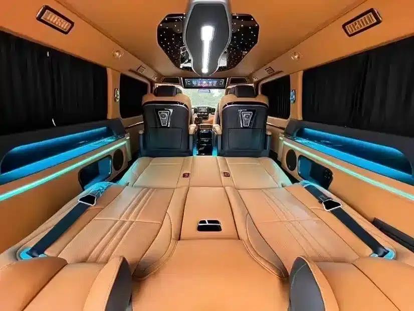 2023 HIACE 3.5L Automatic — миниатюра 21