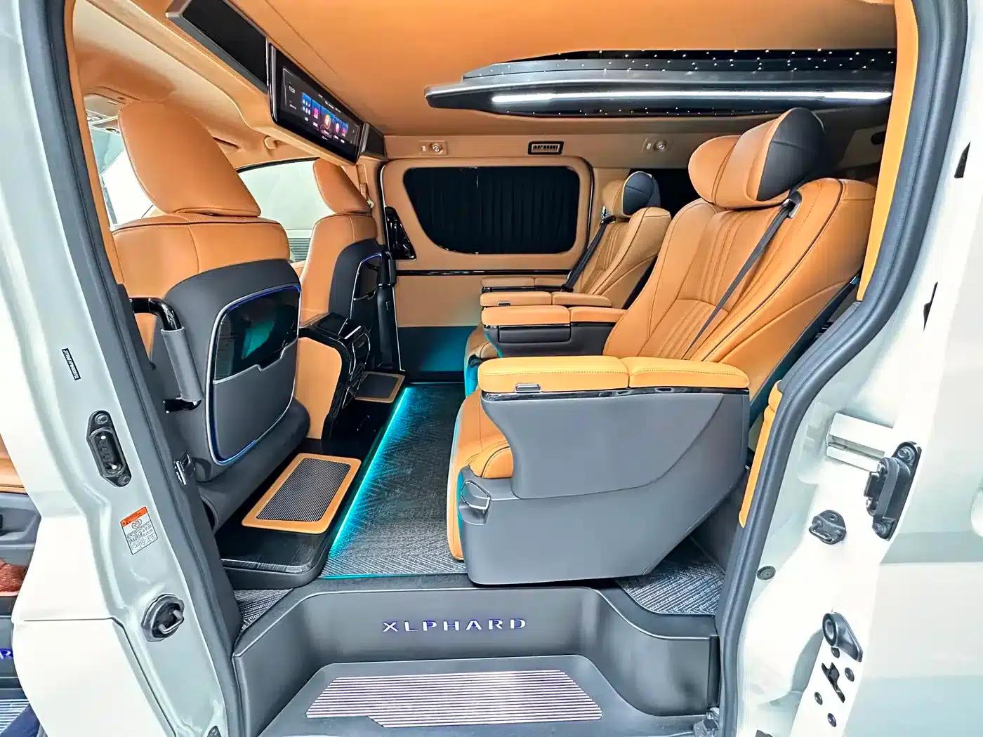 2023 HIACE 3.5L Automatic — миниатюра 9
