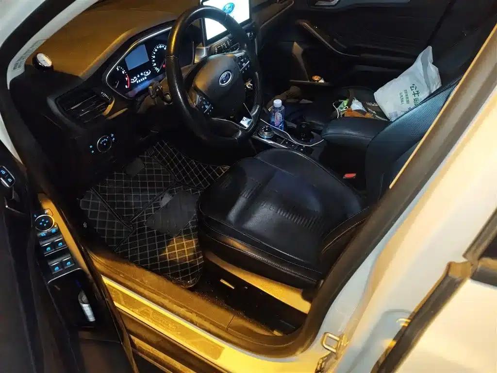 2020 Ford Focus Active EcoBoost 180 Automatic Sport Edition — миниатюра 8