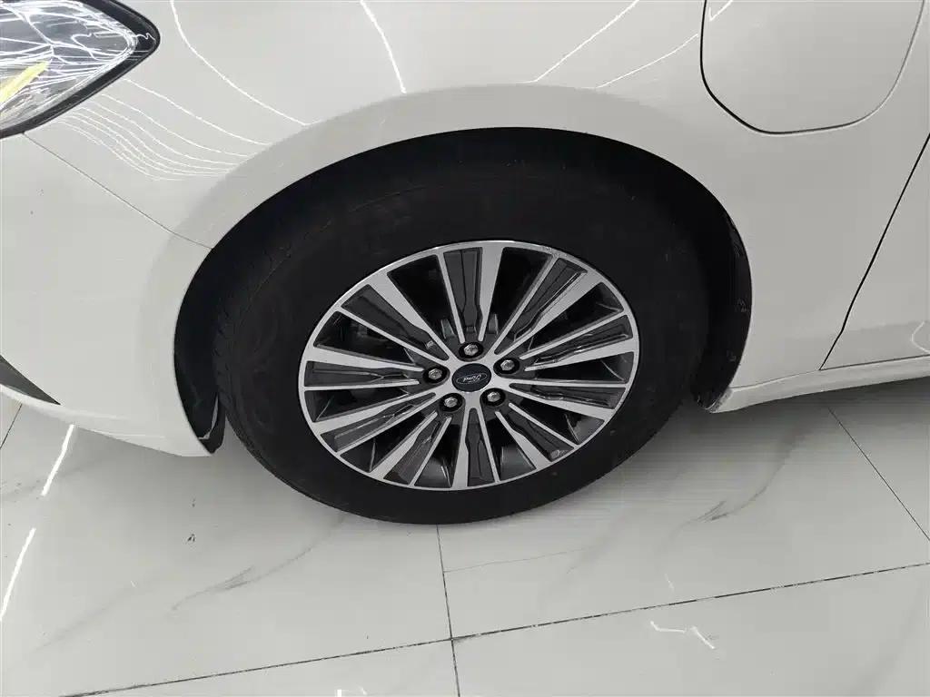 Mondeo PHEV 2018 2.0 PHEV Intelligent Control Fashion Model (National VI Emission Standard) — миниатюра 25