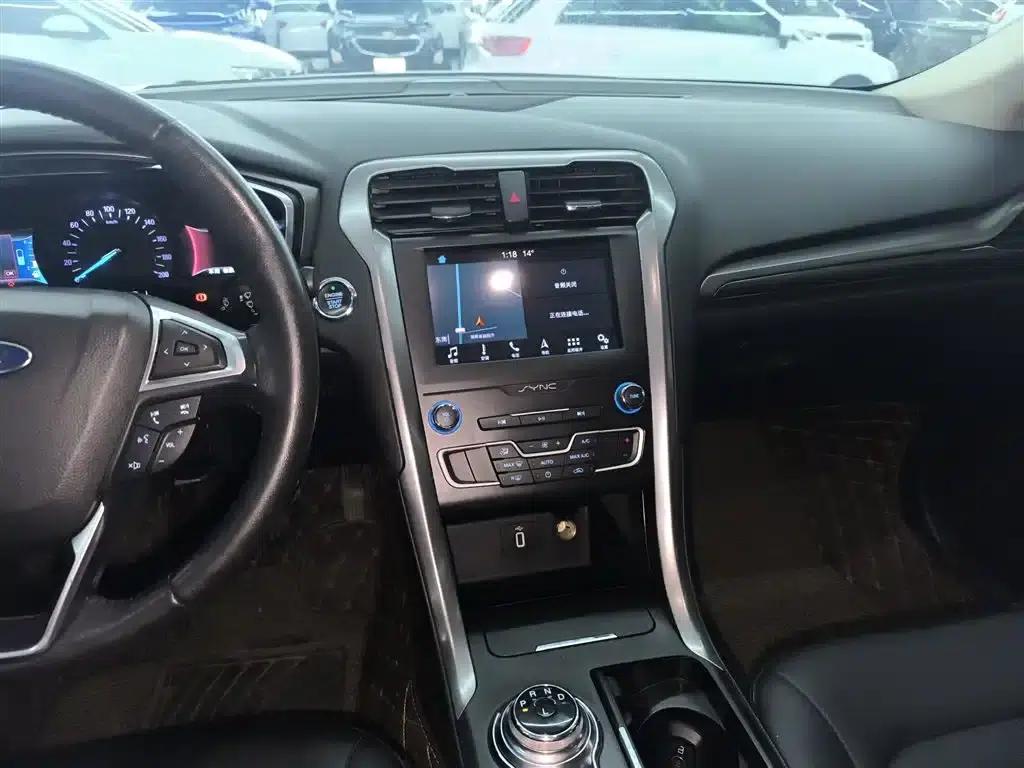 Mondeo PHEV 2018 2.0 PHEV Intelligent Control Fashion Model (National VI Emission Standard) — миниатюра 9