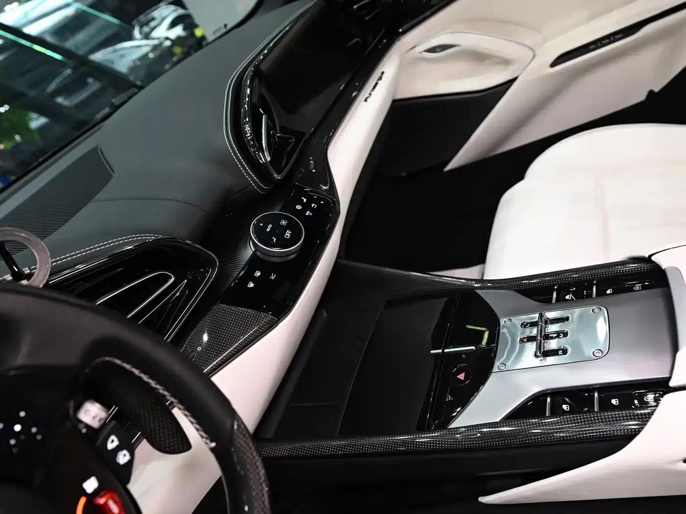 2023 Purosangue 6.5L V12 — миниатюра 25