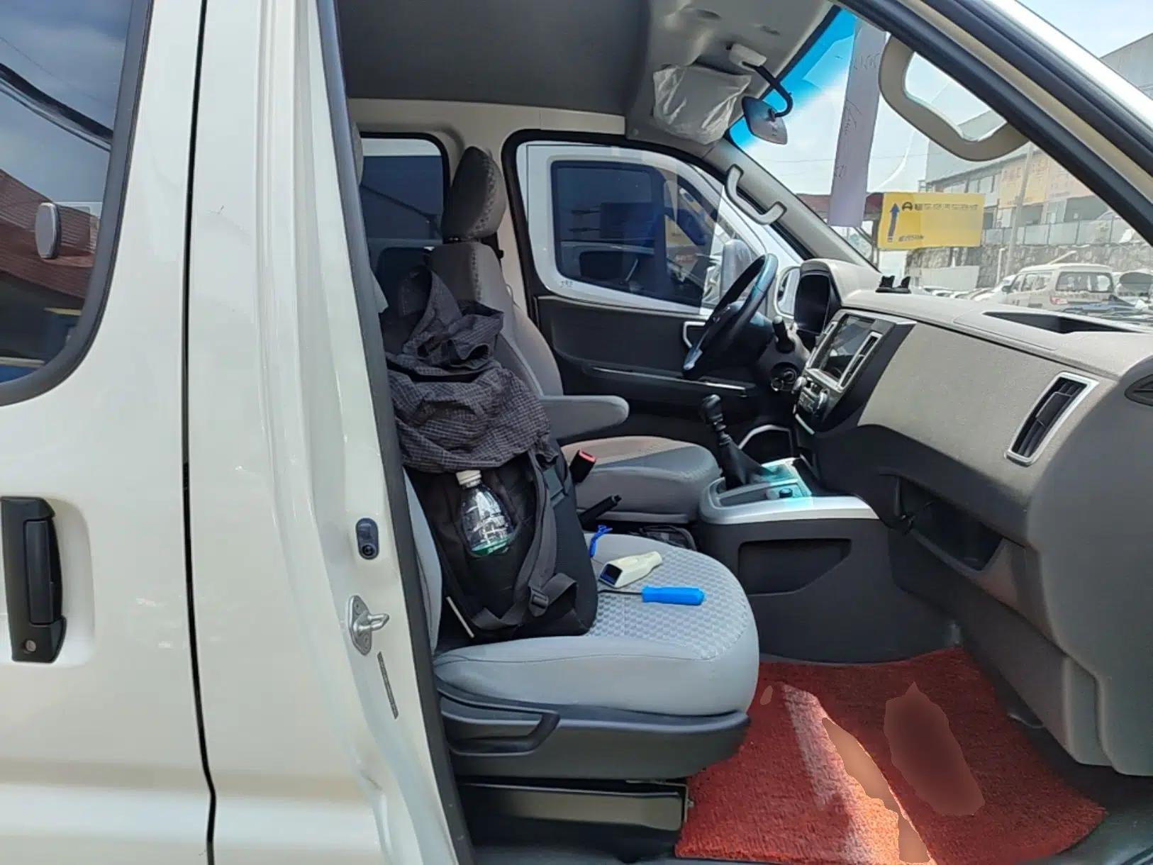 Jinbei Hiace King 2021 2.0L City Transport King Series Express Model Standard Top 6-Seater 1TZS — миниатюра 23