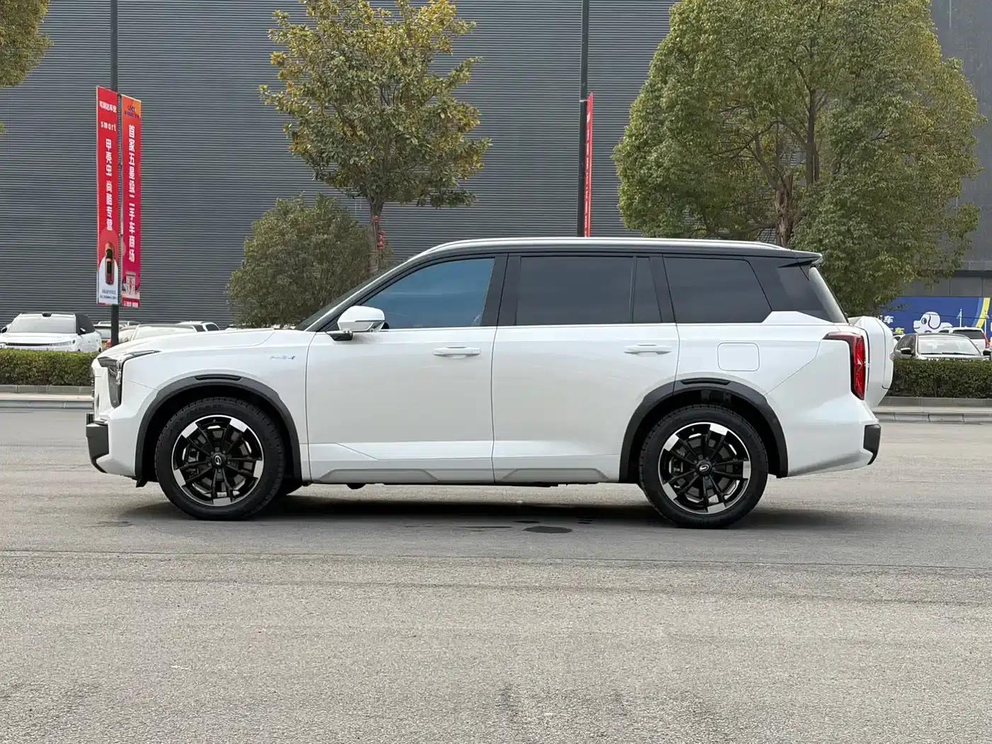 Trumpchi ES9 2024 PHEV 143km Traveler Max — миниатюра 6