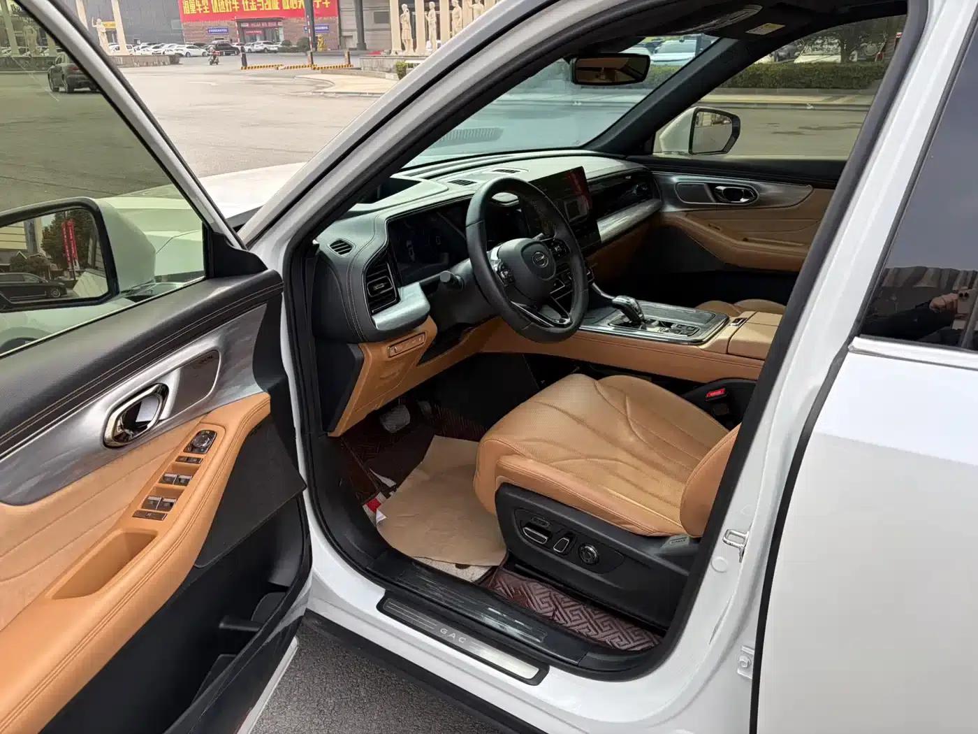 Trumpchi ES9 2024 PHEV 143km Traveler Max — миниатюра 8