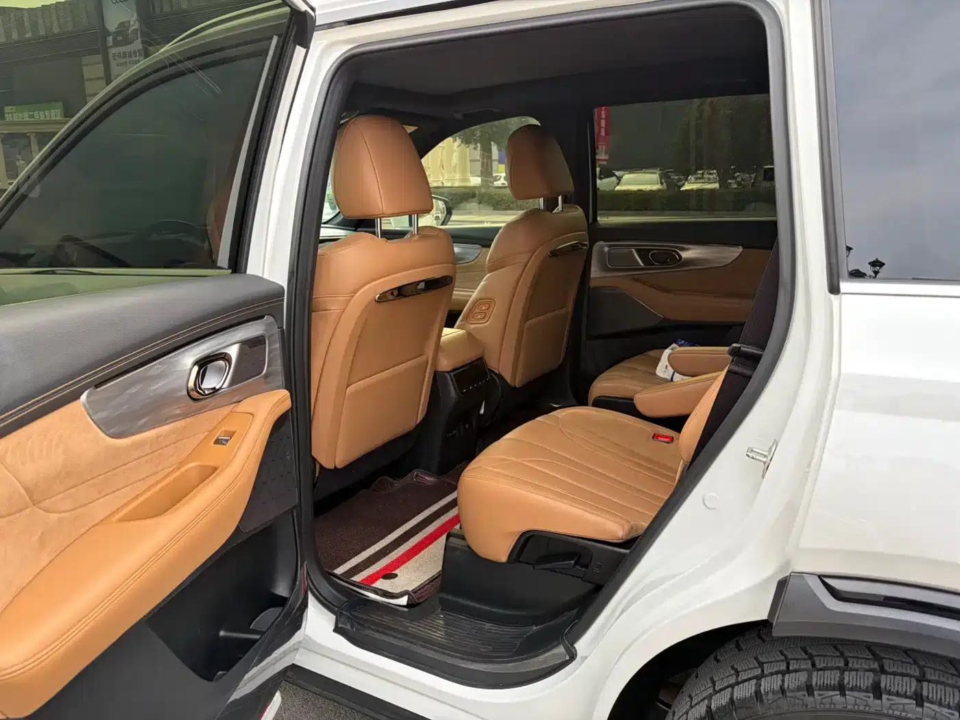 Trumpchi ES9 2024 PHEV 143km Traveler Max — миниатюра 10
