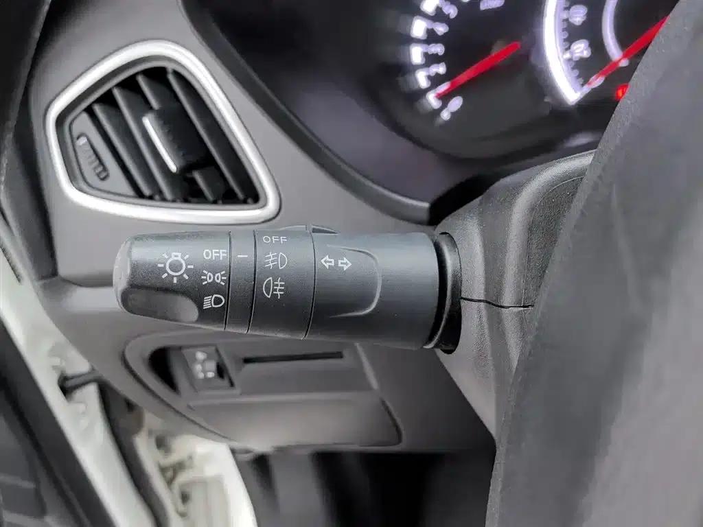 Trumpchi GA3S Vision 2014 1.6L Manual Elite Edition — миниатюра 21
