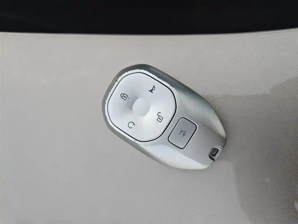 Trumpchi S9 2025 Model, Qiankun Ultra 6-Seater — миниатюра 9