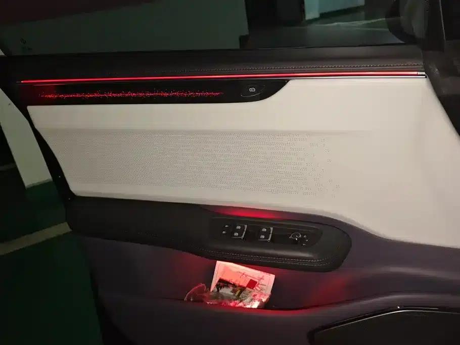 HiPhi X 2021 Founder Edition 6-seater — миниатюра 7